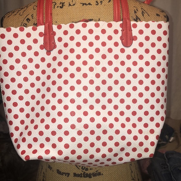 White with red polkadots purse - Picture 3 of 4